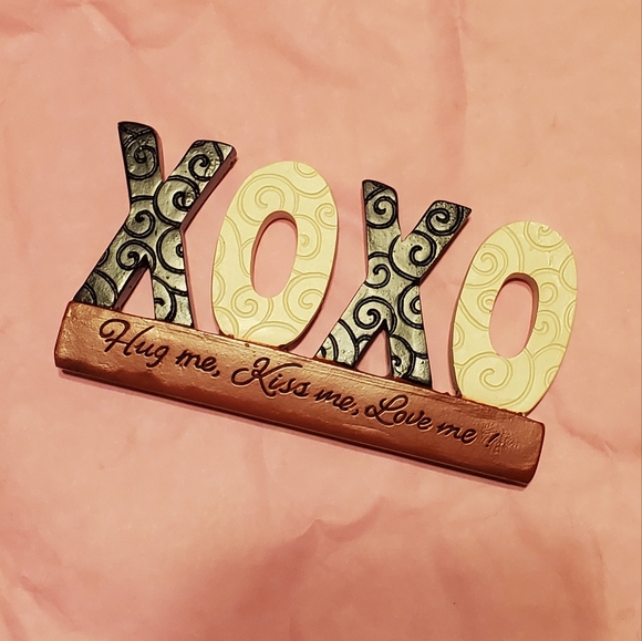 Blossom Bucket XOXO Decor Block Sign - Picture 6 of 7